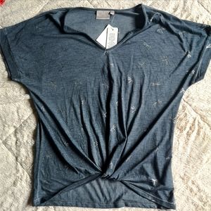 New Dantelle t-shirt. Size S